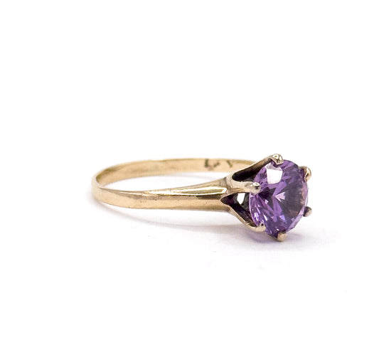 Vintage Synthetic Purple Sapphire Solitaire Ring in Gold