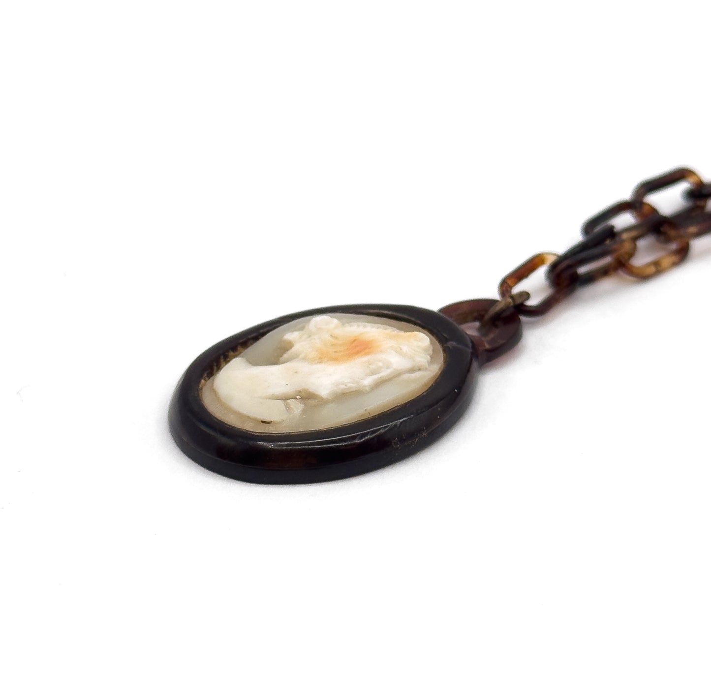 Art Deco Carved Shell Cameo Necklace in Base Metal