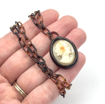 Art Deco Carved Shell Cameo Necklace in Base Metal