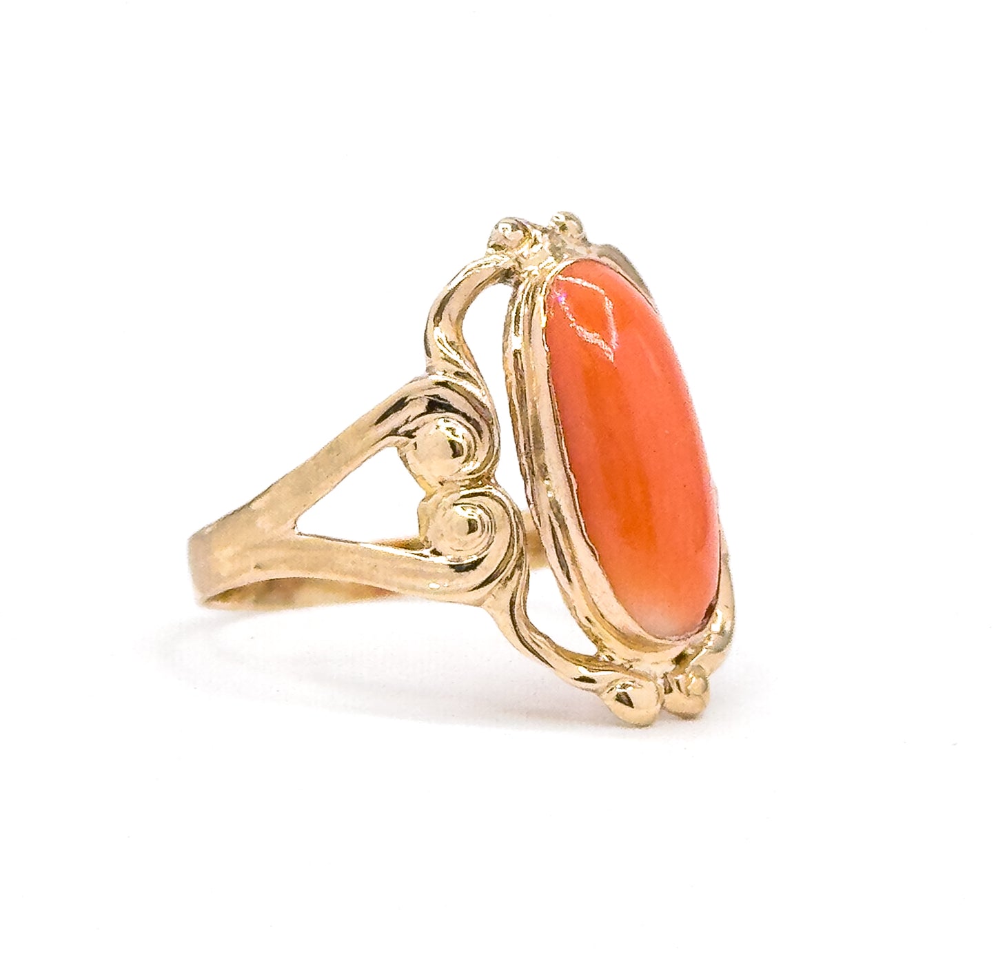 Mid-Century Coral Cabochon Ring in Gold