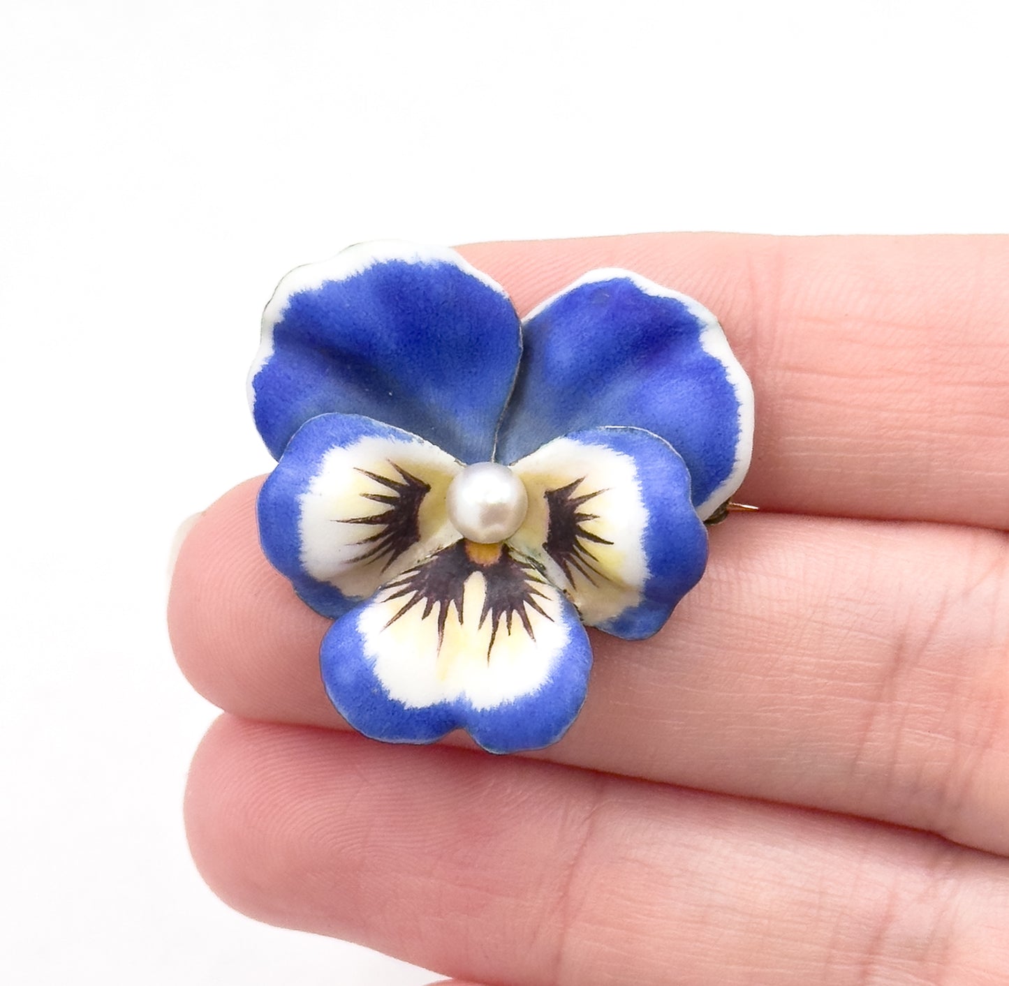 Antique Blue/Puprle Pansy Brooch in 14K Yellow Gold with pearl