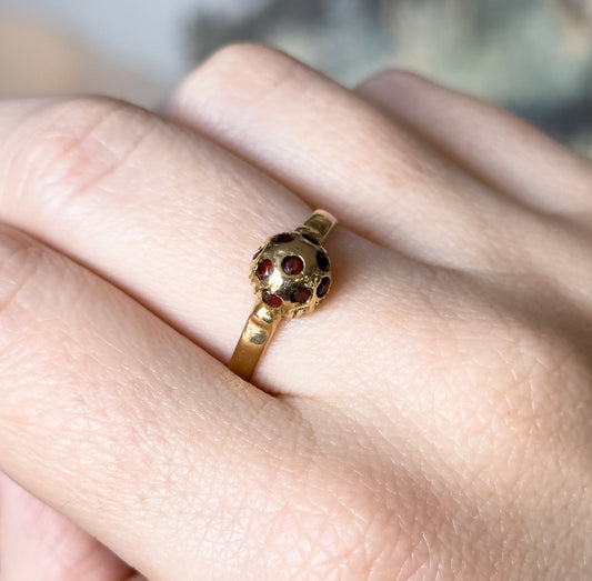 Vintage Handmade Garnet Ring in 16K yellow gold
