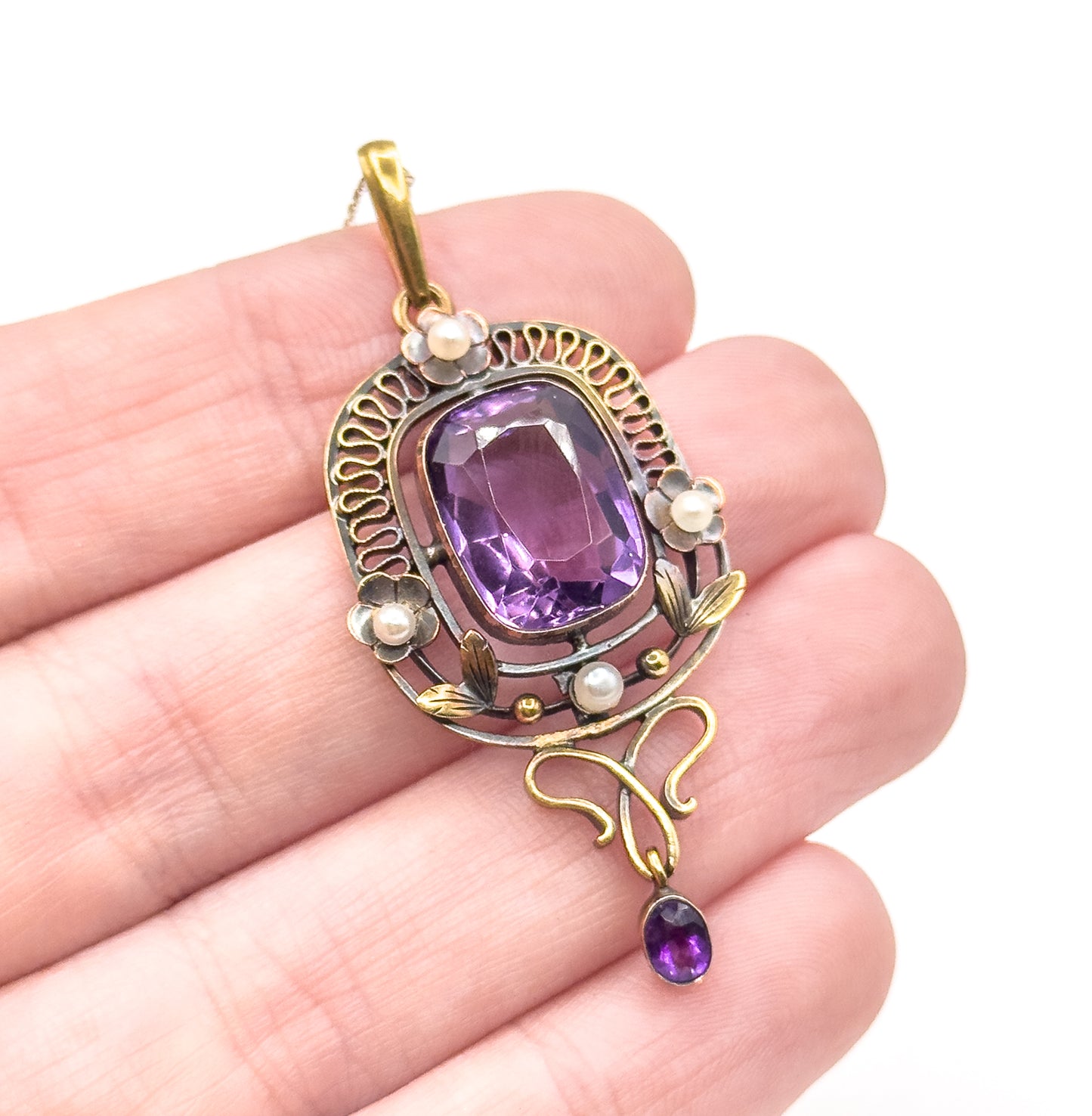 Art Nouveau Amethyst & Seed Pearl Necklace in 14K Yellow Gold