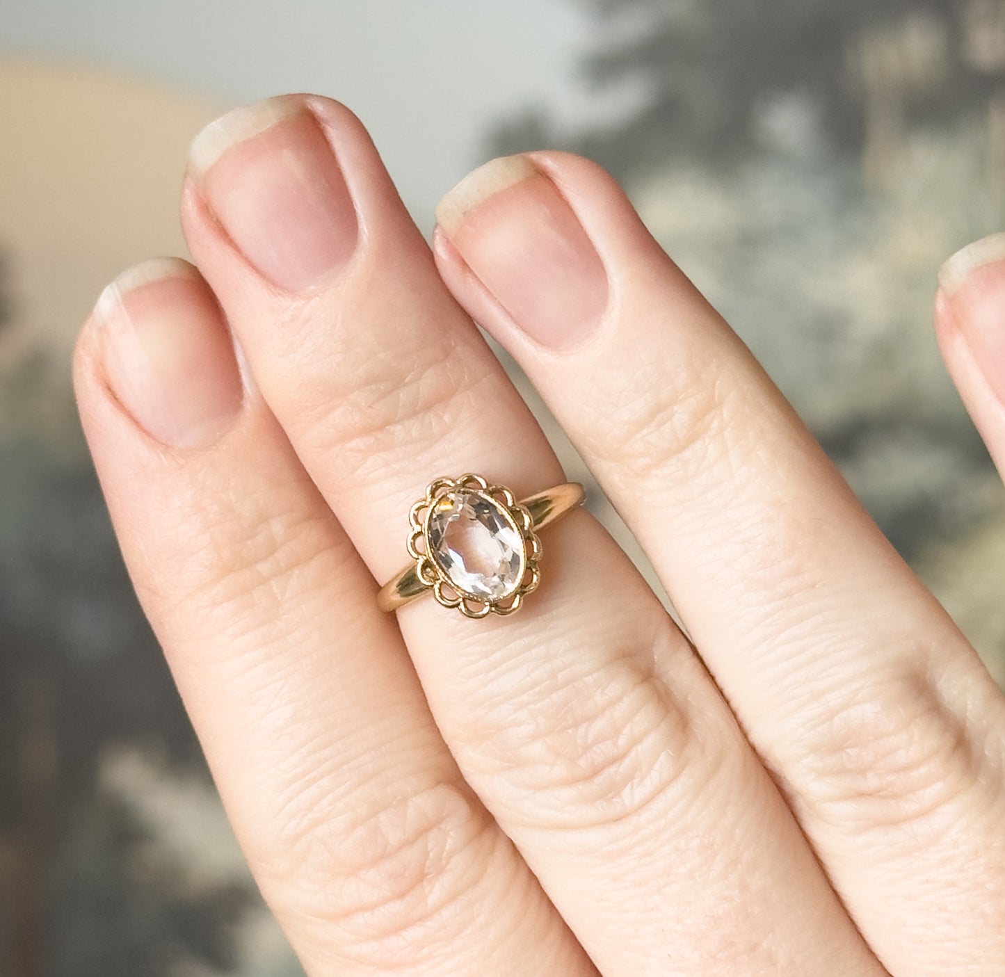 Vintage Dainty Scalloped Ring Oval Glass Gem in Gold