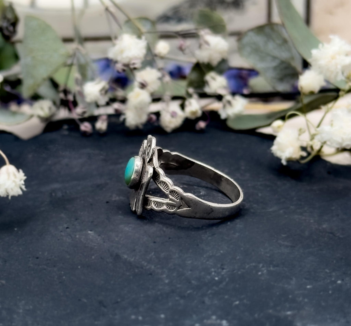 Cuite Vintage Native American Thunderbird Ring with Snake Eye turquoise cabochon in Sterling silver