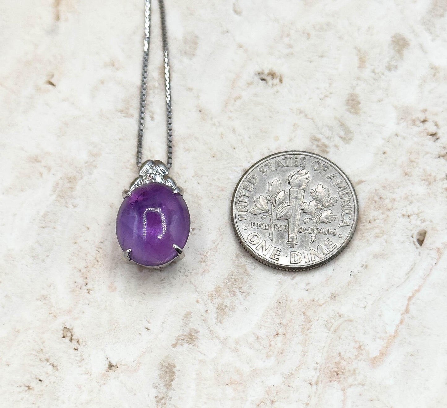 Lovely Amethyst Cabochon & Diamond Pendant Necklace in Platinum pt850