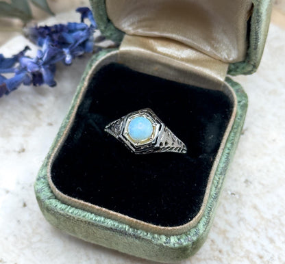 Antique Art Deco Filigree Ring with Cabochon Opal 1920s 18K White Gold Filigree Ring