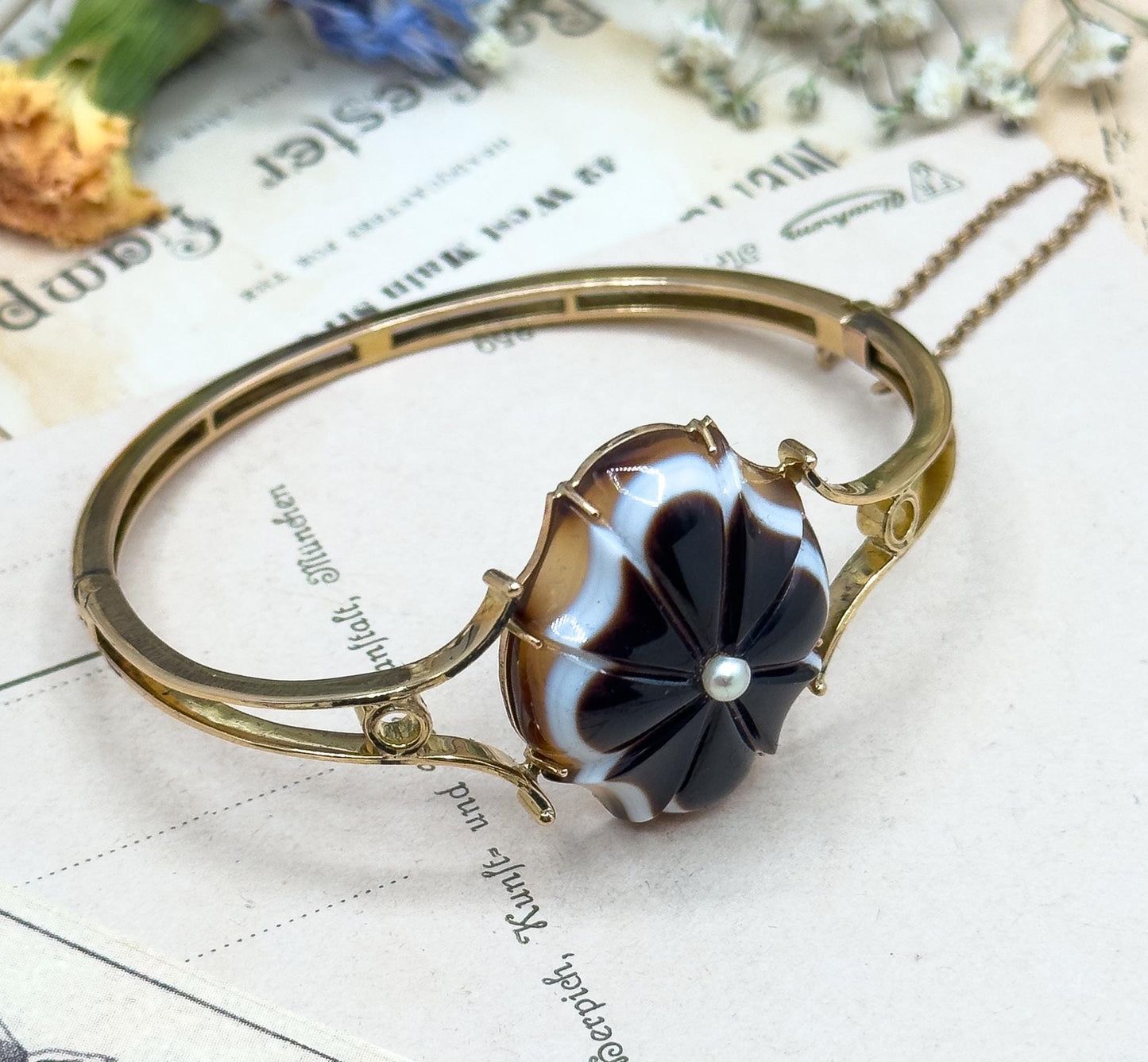 Victorian Banded Agate Bracelet in 14K Yellow Gold Solid Gold Bullseye Agate with Pearl