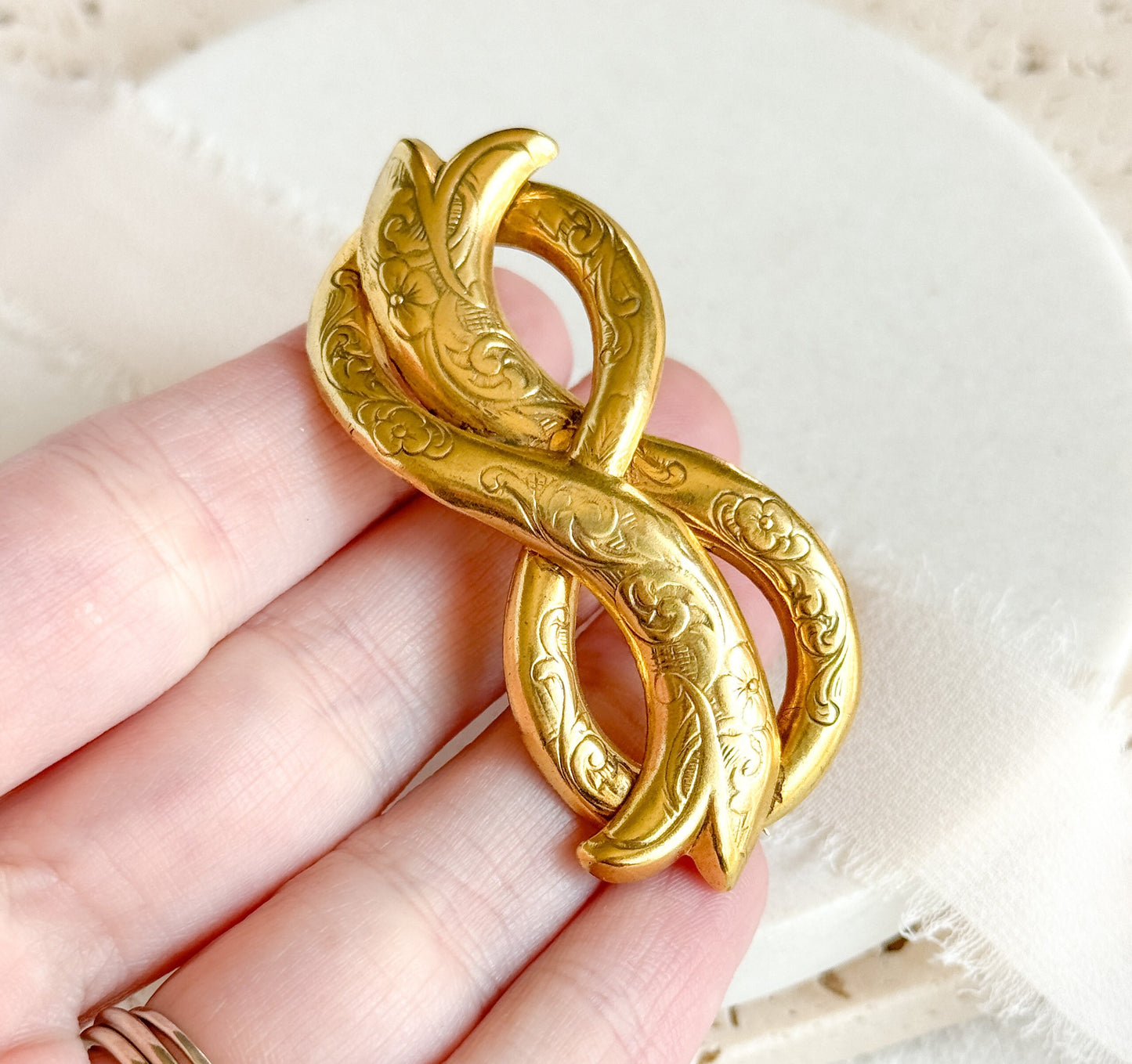 Vintage Infinity Ribbon Brooch Lovers Knot Pin Pressed Metal