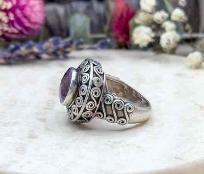 Vintage Checkerboard Amethyst Swirl Design Ring in Sterling Silver Chunky