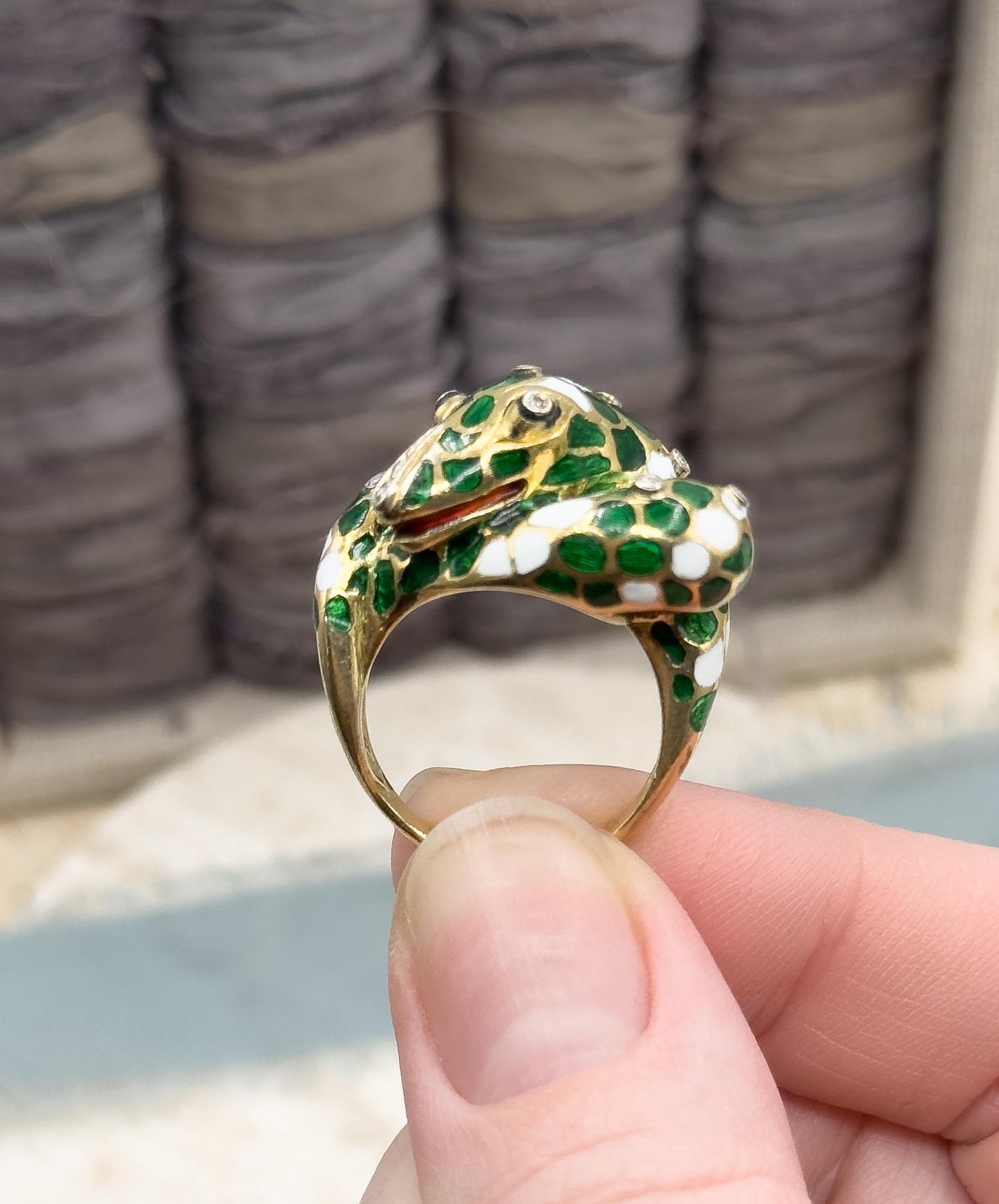 Exquisite Vintage Snake ring with Diamond Gem Set Eyes and Enamel 18K Yellow Gold