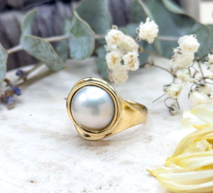 Vintage Mabe Pearl Ring in 14K Yellow Gold Swirl Ring