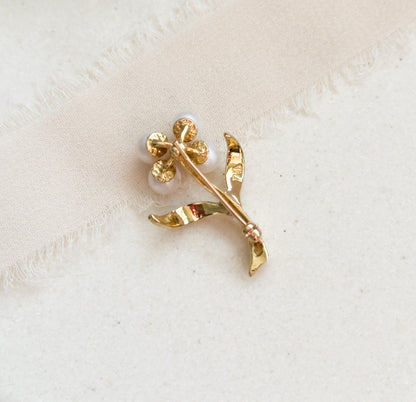 Vintage Pearl Flower Brooch in 10K Yellow Gold Diamond Center Petite Lapel Pin