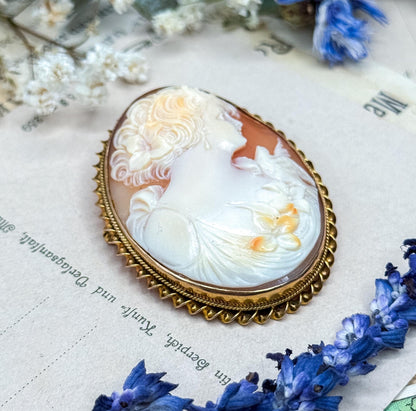 Antique Carved Shell Cameo Brooch in 14K Yellow Gold Lady with Bird