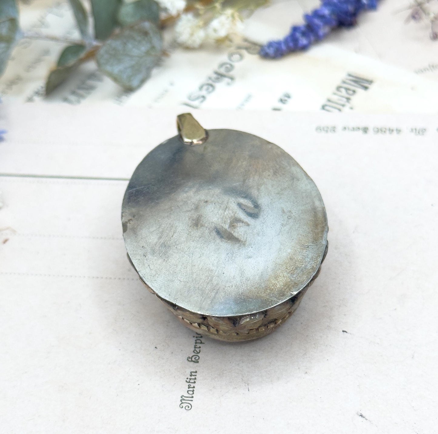 Vintage Banded Agate Shamrock Pendant Necklace: Handmade Silver Tone