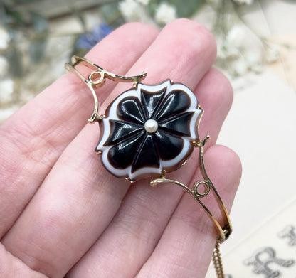 Victorian Banded Agate Bracelet in 14K Yellow Gold Solid Gold Bullseye Agate with Pearl