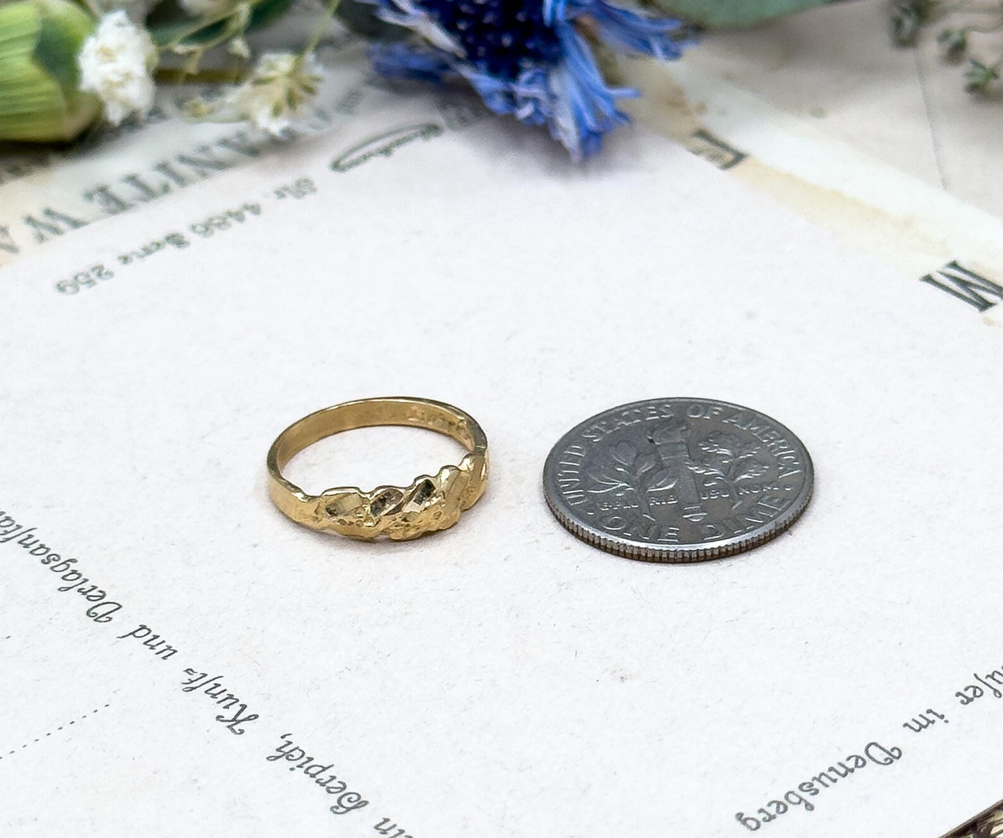 Vintage carved Solid 10K yellow gold Midi ring antique Childs ring size 1.25 textured