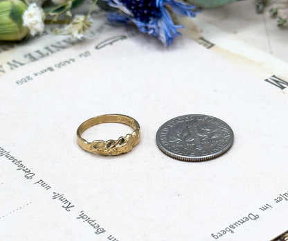 Vintage carved Solid 10K yellow gold Midi ring antique Childs ring size 1.25 textured