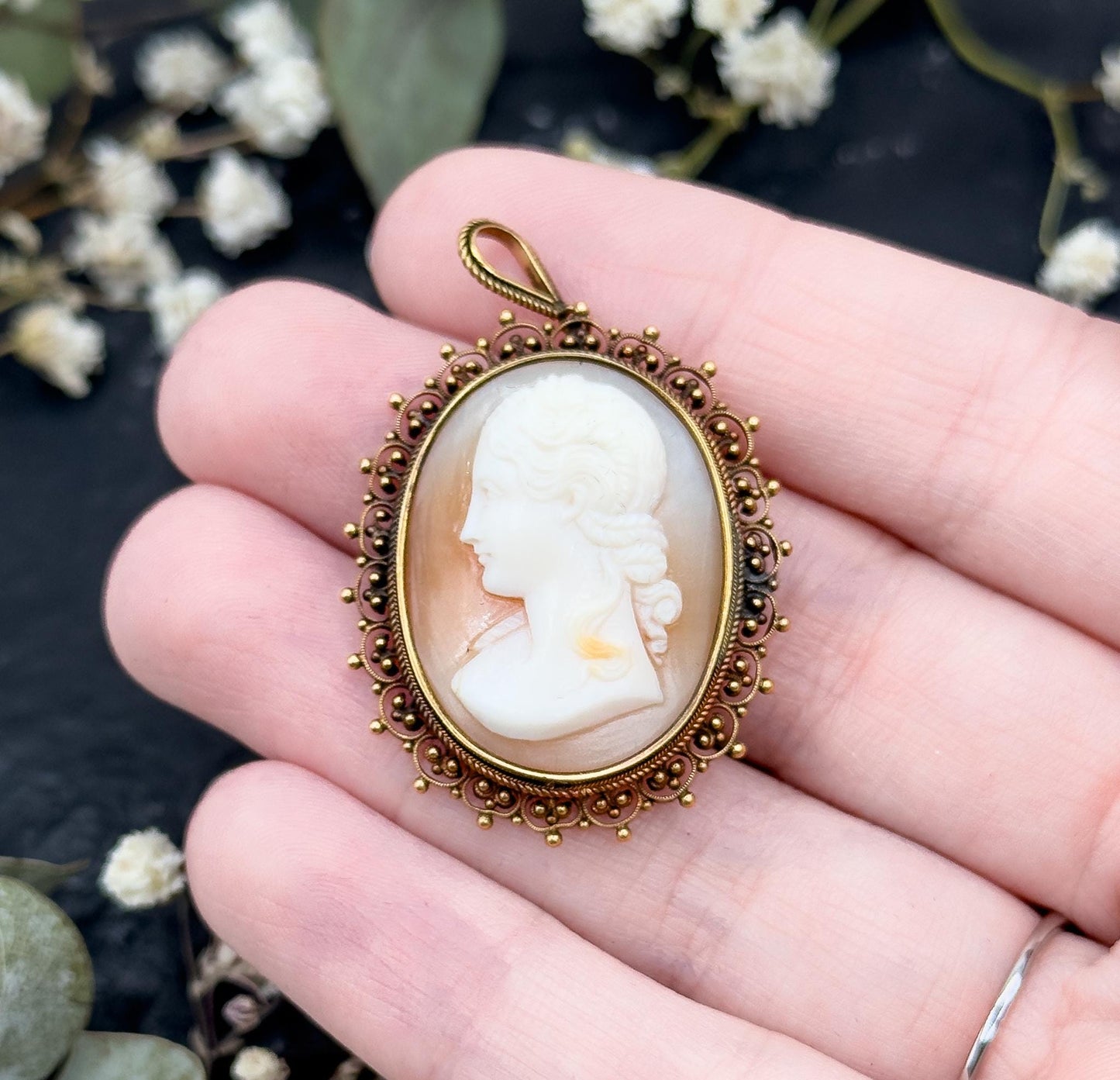Antique Carved Shell Cameo in 15K Yellow Gold Cameo Pendant for Necklace Left Facing