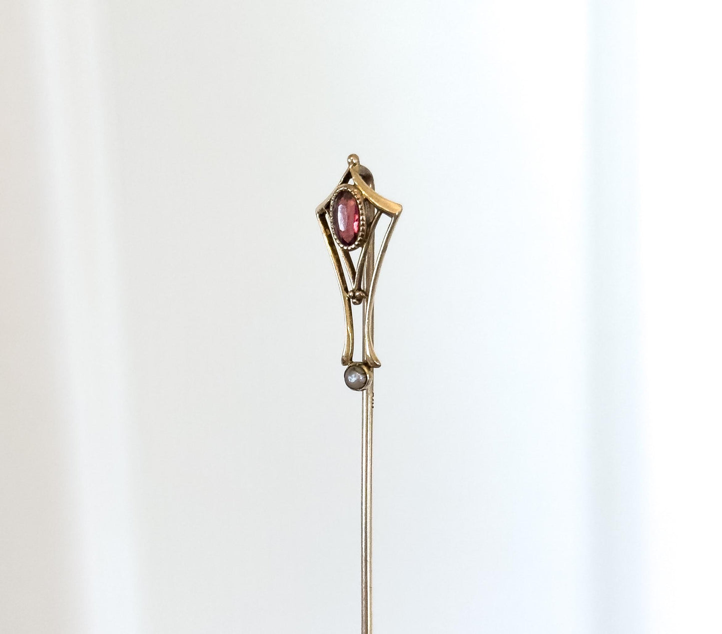 Lovely Antique Edwardian Stick Pin with Garnet Art Nouveau Stick pin in 10K Yellow Gold