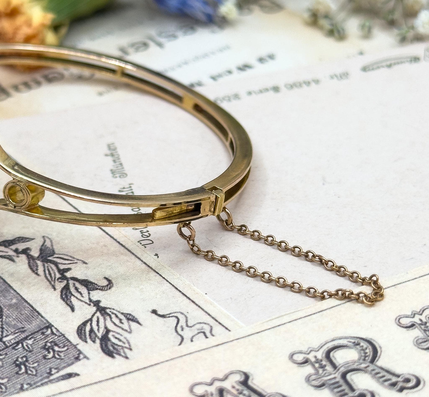 Victorian Banded Agate Bracelet in 14K Yellow Gold Solid Gold Bullseye Agate with Pearl