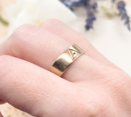 Vintage Masonic Band Ring Yod Free Mason Scottish Rite Ring in 10K