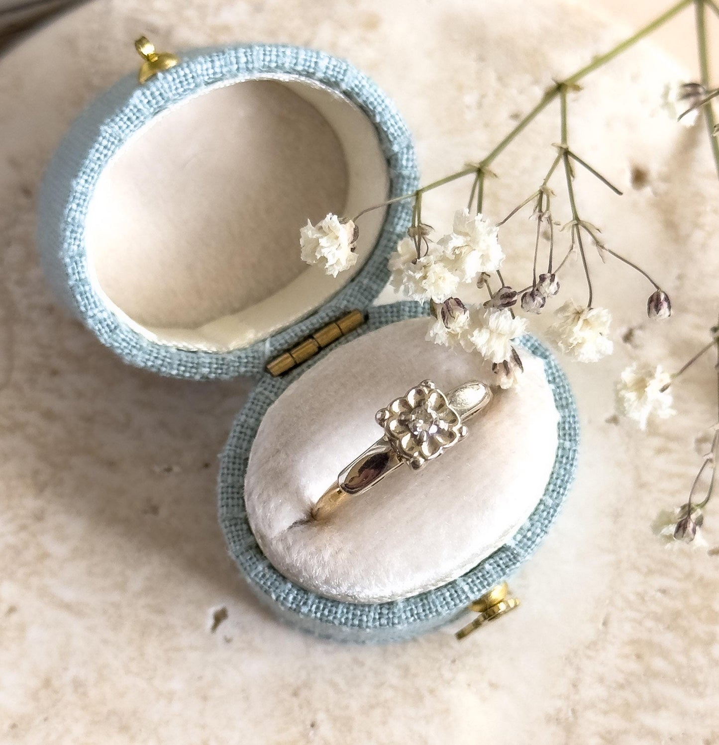 Beautiful Vintage Diamond Engagement Ring in Two Tone 14K Yellow Gold White Gold