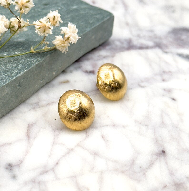 Vintage Puffy Dome earrings in 14K Gold