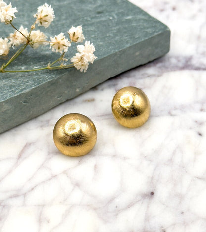 Vintage Puffy Dome earrings in 14K Gold