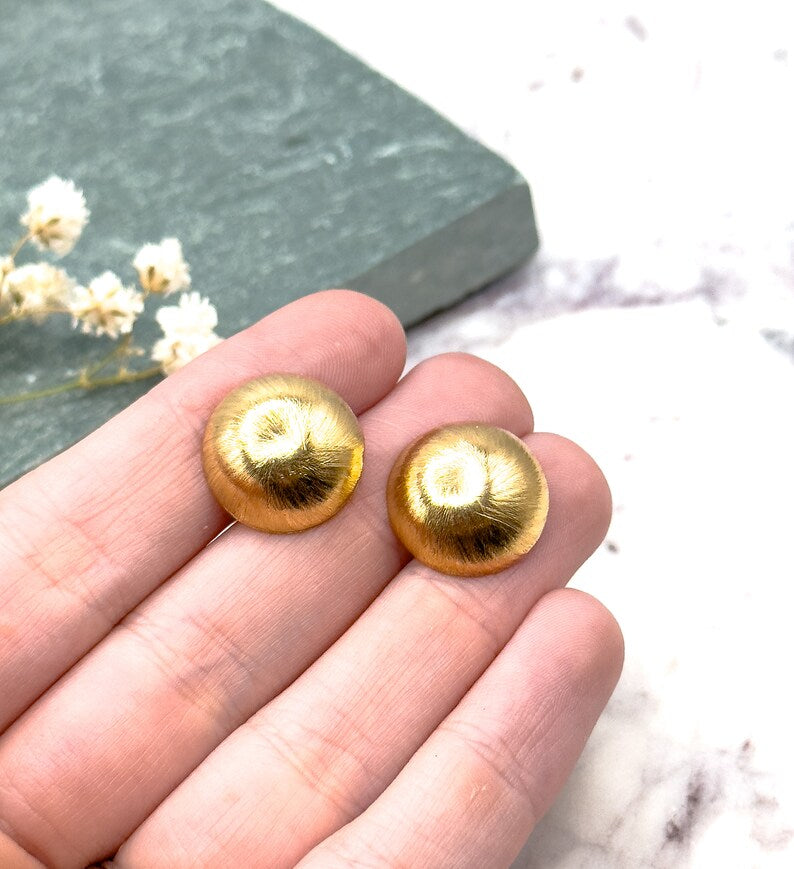 Vintage Puffy Dome earrings in 14K Gold