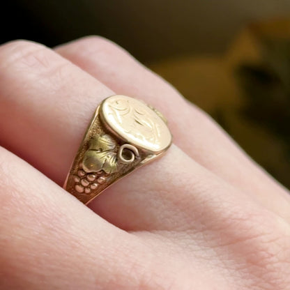 Edwardian Black Hilld Gold Engraved Signet Ring in 10K Rose Gold