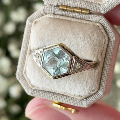 Art Deco Hexagonal Aquamarine Ring in Gold & Platinum